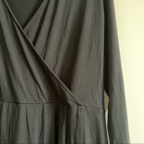 J.JILL Wearever Collection Black Faux Wrap V-Neck Top - Picture 2 of 7